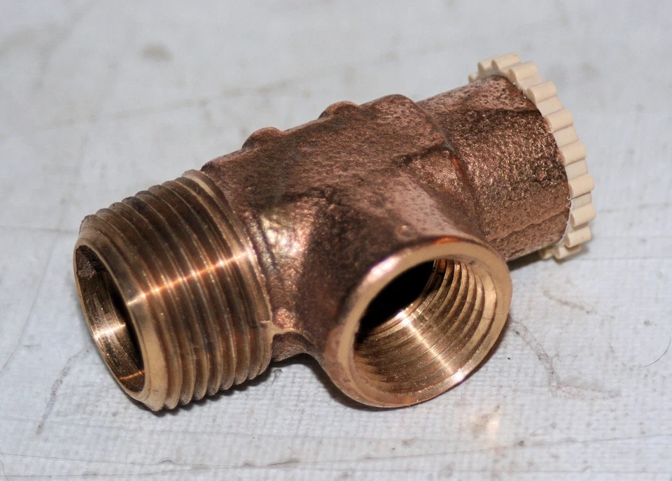  75 Psi Pressure Relief Valve 3/4" Inlet, 1/2" Outlet    - Image 1 of 1