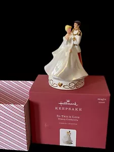 Hallmark So This Is Love Disney Cinderella Magic Sound Premium Andenken Ornament - Bild 1 von 7