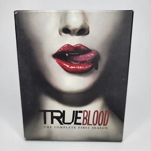 True Blood - The Complete First Season (DVD, 2009, 5-Disc Set) - Picture 1 of 7