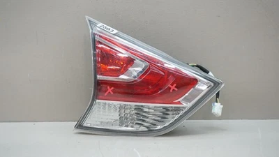 Luz trasera trasera izquierda lado del conductor Nissan Rogue 2014-2016 OEM Foto 1 de 4