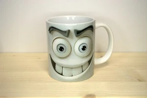 KAFFEE TASSE - LUSTIGES GESICHT - 3D - TASSE - KAFFEEBECHER - KERAMIK TASSE! - Bild 1 von 2