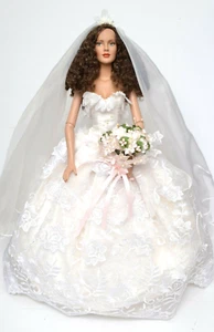 Tonner Ready To Wear Sydney Dubois brünett 16" Puppenkleid in OOAK HOCHZEITSKLEID - Bild 1 von 5