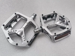 WELLGO MG-32 MAGNESIUM PEDALS PAIR 324g MTB BMX DH AM WITH RETAIL PACK SILVER - Picture 1 of 5