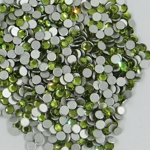 2000 SS12 LO : 80 strass Swarovski fond plat SS12 (3,1mm) LIGHT OLIVINE - Imagen 1 de 4