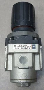 Regolatore pneumatico SMC NAR3000-N03, uscita 0,5 ~ 0,85MP - Foto 1 di 9