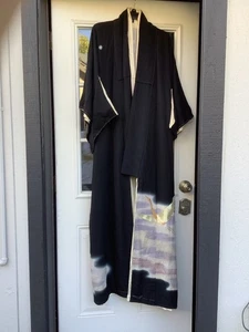 Vintage silk japanese kimono  - Picture 1 of 24