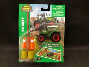 Maisto Mini Arbeitsmaschinen "Fendt Traktor" mit Spielmatte 15592 - Bild 1 von 4