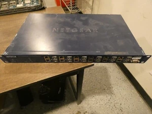Netgear Prosafe 12 Port POE Gigabit Ethernet L2 Managed Switch GSM7212 - Picture 1 of 7