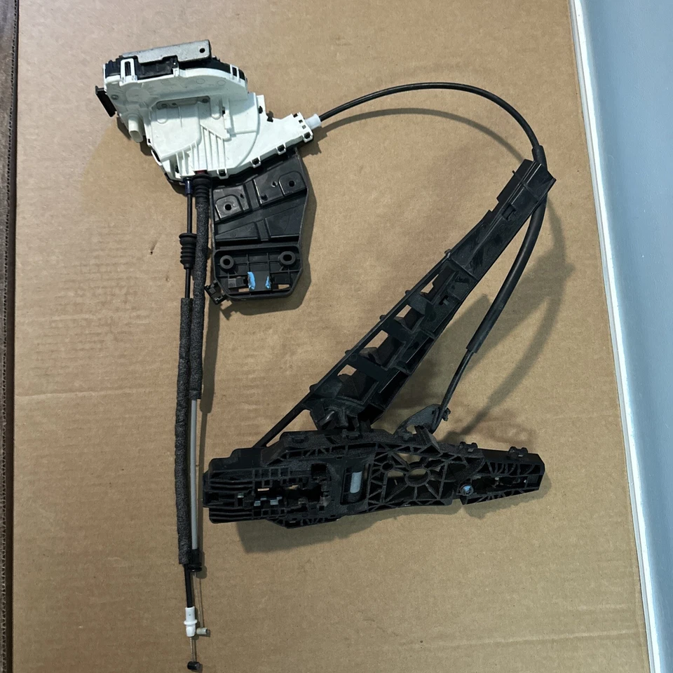 17-22 JEEP 指南针左后驱动侧门锁闩锁致动器原始设备制造商 — 第 1/4 张图片