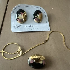 Vintage Benzle Porcelain Earrings And Necklace Design from Columbus Ohio Set - Picture 1 of 11