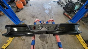 2024 SIERRA REAR BUMPER BLACK GBA PARK SENSORS 19-23 SILVERADO 19-23 - Bild 1 von 24