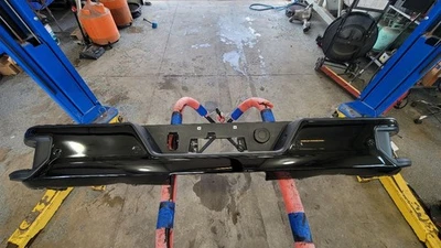 2024 SIERRA REAR BUMPER BLACK GBA PARK SENSORS 19-23 SILVERADO 19-23 - Image 1 of 4