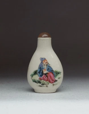 Botella de tabaco personaje pastel Foto 1 de 4