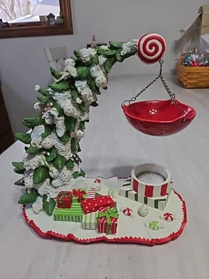 Yankee Candle Colgante Tarta Quemador Calentador Doblado Sobre Árbol de Navidad Regalos Remolino Foto 1 de 4