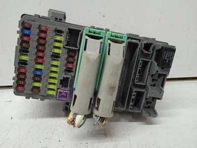 Honda CR-V 2009 Fuse module 52575LM DSG22033 - Image 1 of 4