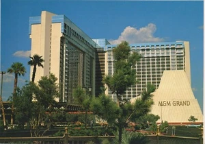 1980 - MGM Grand - Las Vegas, Nevada - oversize card - unposted RPPC - Bild 1 von 3