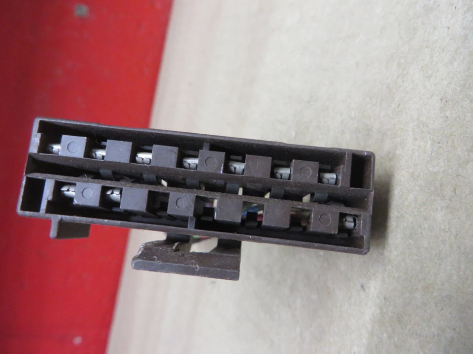 CONECTOR PIGTAIL LINCOLN MARK VII CABEÇA DE CONTROLE CLIMÁTICO marrom tipo II fabricante de equipamento original - Imagem 1 de 4