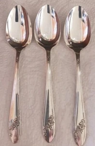 3 Beautiful Vintage 1932 Oneida Bess II - Tudor Plate/ Community Made Teaspoons - Picture 1 of 5