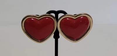 Pendientes perforados vintage Lucite dorado rojo corazón hinchado joyería patrimonial Foto 1 de 4
