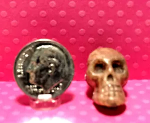 Dollhouse Miniature Skull Beads - Plastic - 5 Per Set - Can Be Any Scale - Picture 1 of 4
