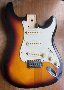 Stratocaster Shaped Sunburst Loaded Electric Guitar Body Project - Imagen 1 de 7