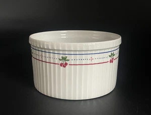 Französische Pillivut tiefe Souffleschale, Kirsches Design - Bild 1 von 14
