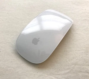 APPLE MAGIC MOUSE 2 BEZPRZEWODOWA USB-C AKUMULATOR MODEL A1657 OPEN BOX TESTOWANY W IDEALNYM STANIE - Zdjęcie 1 z 6