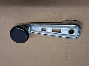 MERCEDES BENZ WINDOW CRANK HANDLE FRONT RIGHT 1237250711 W123 W200 W230 W300 - Bild 1 von 7