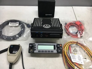 Motorola XTL5000 VHF 136-174mhz Digital REMOTE PACKAGE mobile radio M20KSS9PW1AN - Picture 1 of 7
