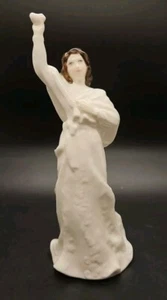 Royal Doulton "Au Revoir" HN 3729 Dama Estatuilla Vestido Blanco 16.5cms Alto - Imagen 1 de 6