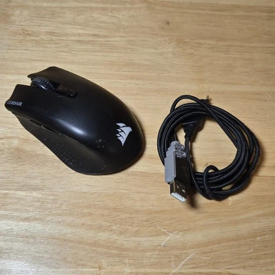 Mouse inalámbrico para juegos de computadora Corsair Harpoon RGB con cable Foto 1 de 4