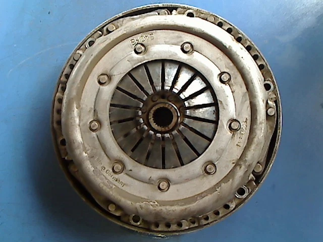 Zweimassenschwungrad ALZ TYP M228 058141117B Audi A4 1.6 75 KW 102 PS 78516 Km - Bild 1 von 3