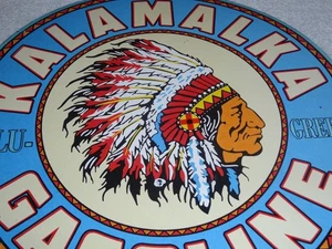 VINTAGE "KALAMALKA INDIAN CHIEF GAS" 11 3/4" PORZELLAN METALL BENZIN & ÖL SCHILD - Bild 1 von 19