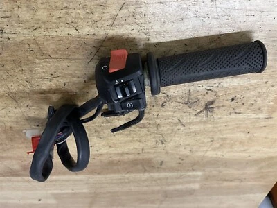 Honda Interceptor VFR800 VFR 800 ABS 02 03 04 05 OEM Right Bar Switch Throttle - Image 1 of 3