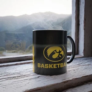¡Cambio de color! Taza de café cerámica Iowa Hawkeyes BALONCESTO ThermoH Morphin - Imagen 1 de 9