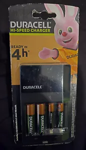 Duracell 4 Hour Hi-Speed Charger CEF14 with 2 AA & 2 AAA Batteries - Picture 1 of 2