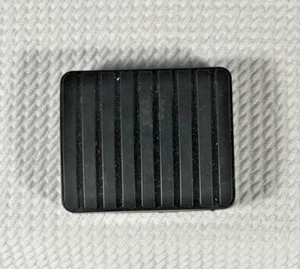 Used Kawasaki 43001-0733 Brake Pedal Pad – OEM Rubber Foot Lever Cover - Bild 1 von 2