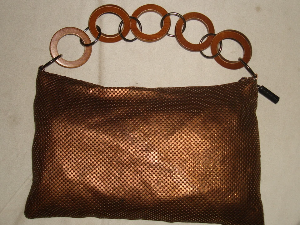 1950'S WHITING & DAVIS tm COPPER COLOR METAL MESH W/ WOOD RINGS HANDLE EUC - Image 1 of 4