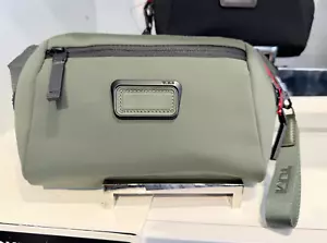 NEW Tumi Tahoe CROSSOVER Nylon Blend 12.0” Crossbody Sling - SPRUCE GREEN - Picture 1 of 2