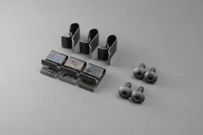 BMW E30 Grille Grill Retaining Clips & Screws Clip Clamp SET OF 10 / 51131872146 - Image 1 of 4