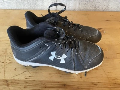 Under Armour Kids Cleats Size 2 Youth - Image 1 of 4