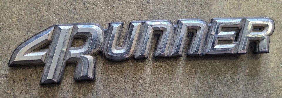 Toyota 4Runner Tailgate Emblem 1990-1995 Chrome - image 1 of 1