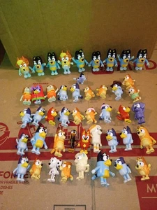 Bluey Actionfiguren Konvolut 46 Stück: viele selten! Strumpfwaren! - Bild 1 von 3