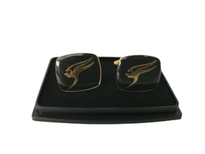 13233 QANTAS AUSTRALIA RETRO BLACK GOLD SQUARE MENS CUFF LINKS AIRLINE AVIATION - Imagen 1 de 1