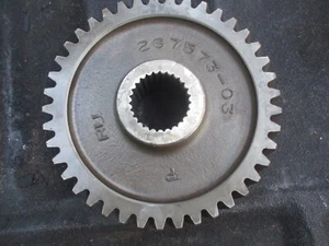 Allis Chalmers 7000 7045 7020 7010 7040 1000 PTO Gear 267573-03 - Picture 1 of 4