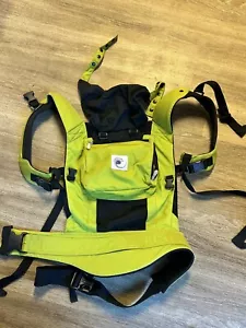 ERGOBABY Ergonomic Baby Carrier - Green Color - EXCELLENT CONDITION - Picture 1 of 7