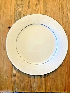 Noritake China Ranier 6909 Salatteller 8-1/4" NEUWERTIG! 11 verfügbar - Bild 1 von 3