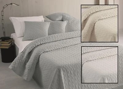 Moda de Casa Hearts, Soft Touch, Bedspread FREE PILLOWSHAM WITH EACH BEDSPREAD