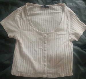 Ladies Cropped T-Shirt Primark Size XS White With Short Sleeves. Preloved, VGC - Picture 1 of 6