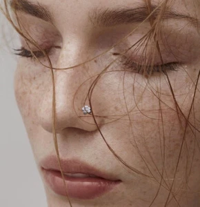 ProQua - Lip Stud / Monroe / Tragus/ - Push In Six Crystal Flower Rhinestone Bar - Picture 1 of 5